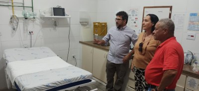 Márcia Lia e Cidão Mineiro no hospital José Nigro Neto. (Imagem: Denílson Lopes)