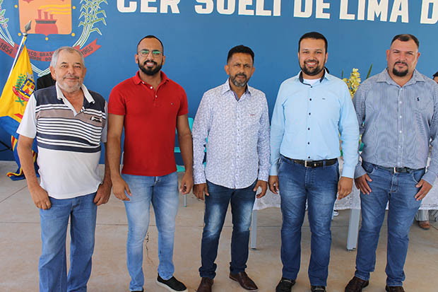 Vereadores Silas da Sadia, Maicon Rios, presidente Dega da Padaria, Diego Rodrigues e Zé Roberto, durante inauguração da Creche