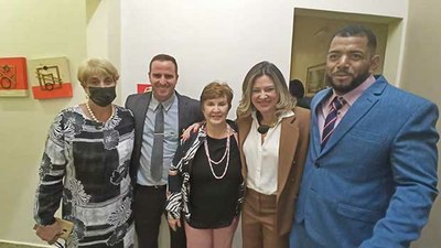 Vereadores com a deputada Patrícia Bezerra. (Imagem: Denílson Lopes)