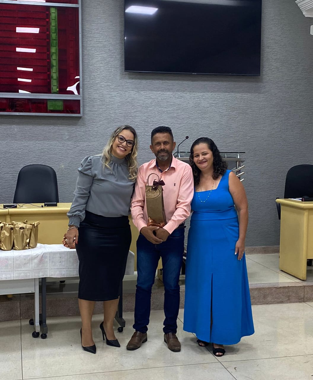 Entrega da certidão de Regularização Fundiária aos moradores da Vila Isolabela através do REURB – foto 02