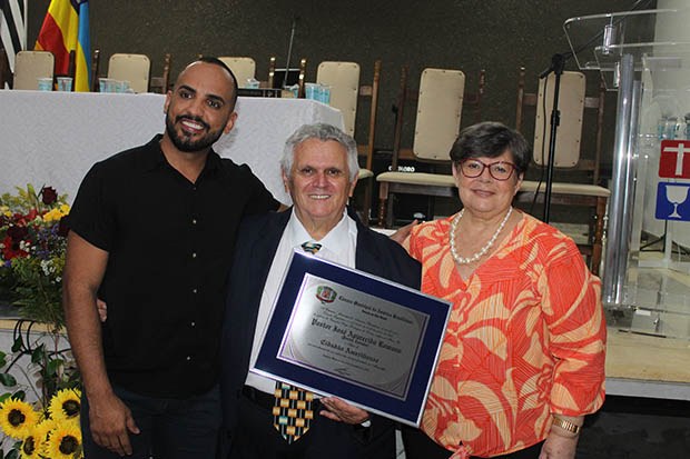 Pastor Zezinho recebe Título de Cidadão Ameriliense